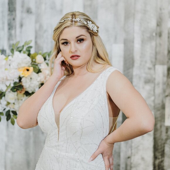 Plus Size Sheath Wedding Dress | Size 26W | Beaded Tulle, Plunging V-Neck - Picture 6 of 7